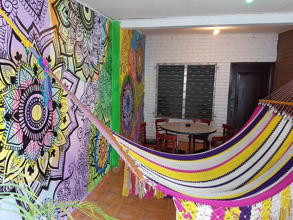 Hostal Aqui Me Quedo San Pedro Sula Extérieur photo